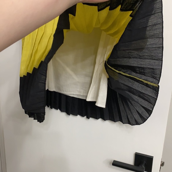 EUC•Fun Pleated Cocktail Dress - Picture 6 of 9